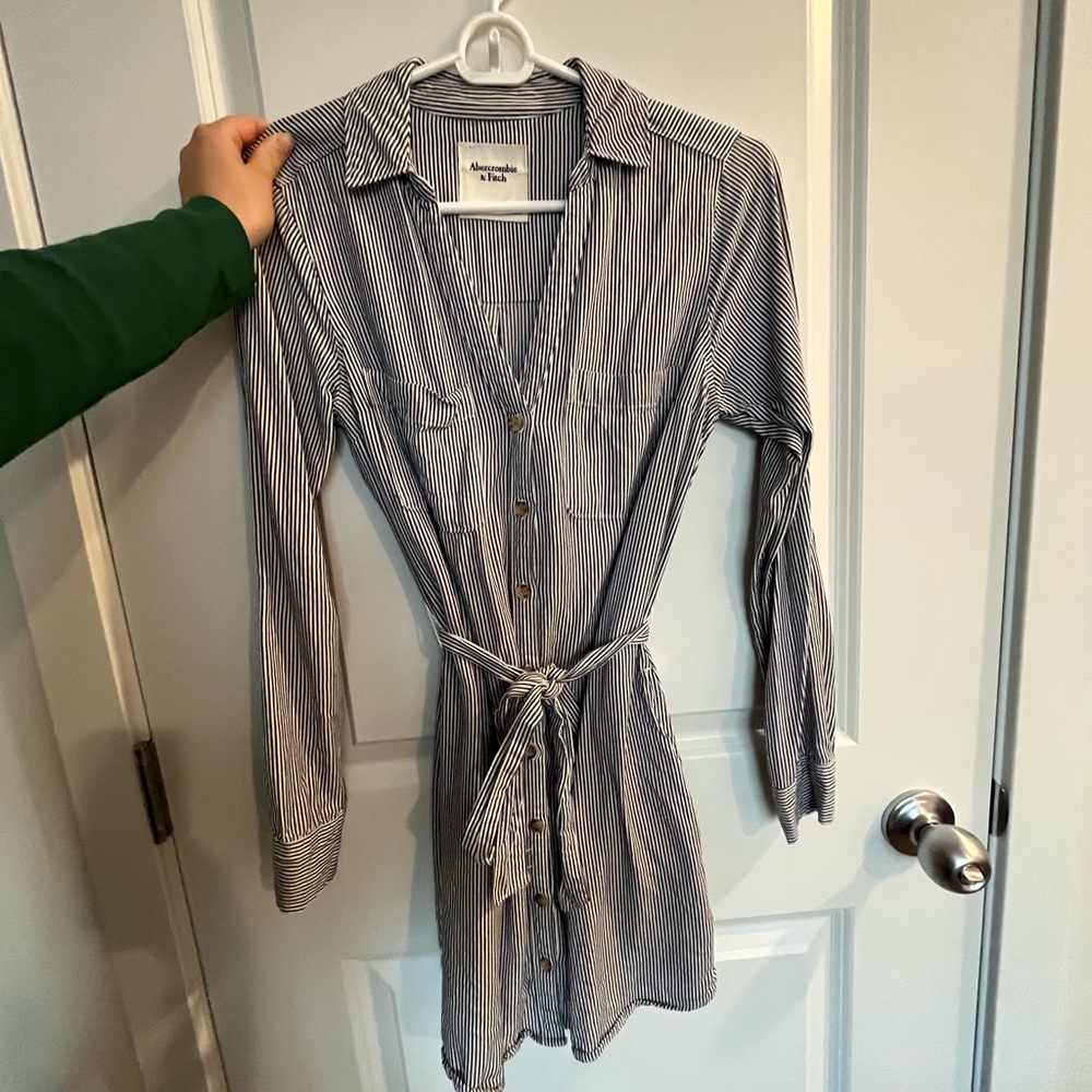 **SOLD** Abercrombie & Fitch Shirt dress